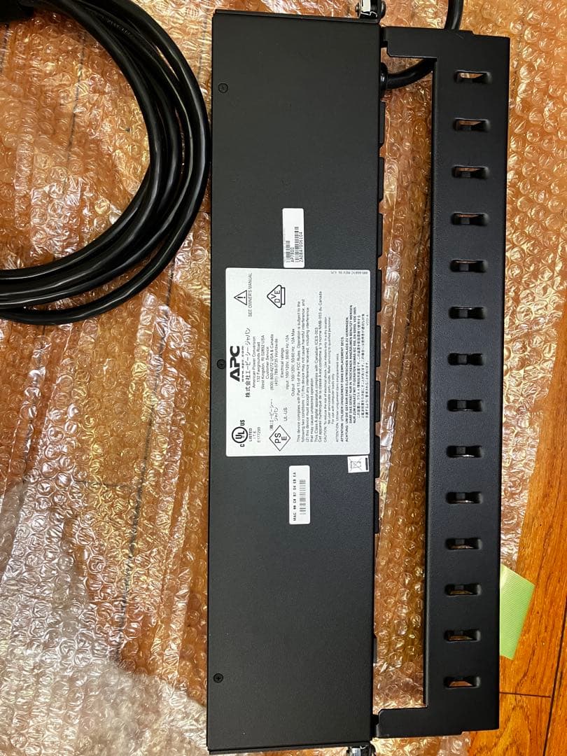 ろ*ぶ様 APC Metered Rack PDU 8ポート