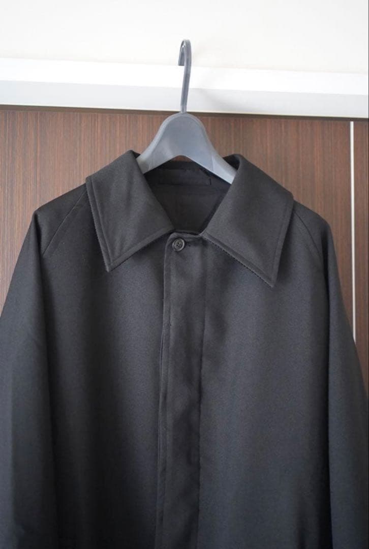 ま*と様 sacai出身デザイナーRHYTHR リバーシブルサテンコート 黒