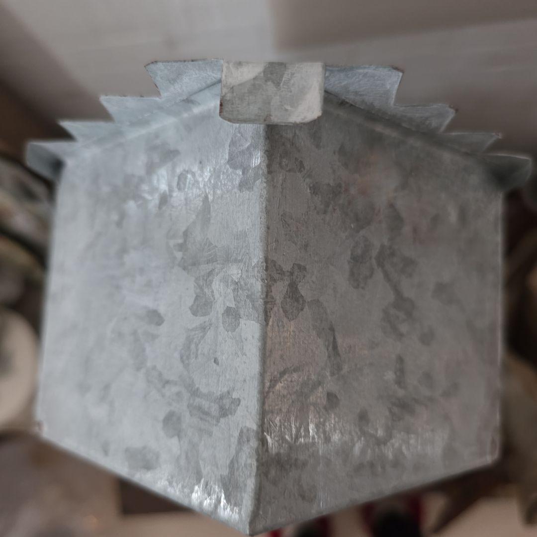 Antholopologie ミニチュアハウス　 アイアン製