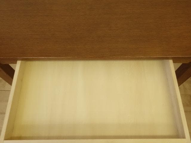 北海道手作り家具　ナラ（楢）材　デスク９００　 引出ＤＵＸ彫刻入　勇峰工芸（新）