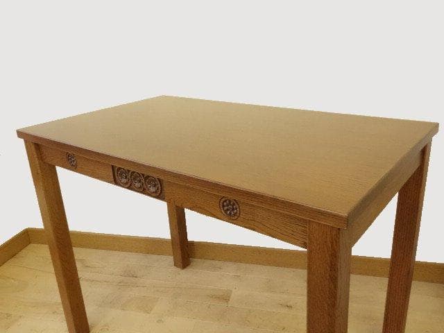 北海道手作り家具　ナラ（楢）材　デスク９００　 引出ＤＵＸ彫刻入　勇峰工芸（新）