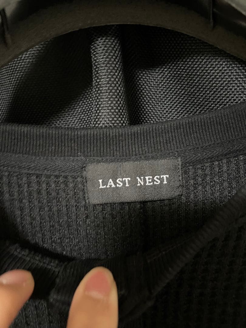 LAST NEST ブラックニット ヘンリーネック
