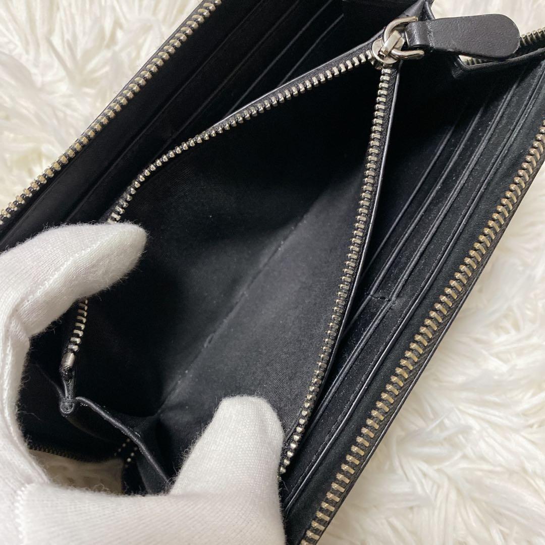 i s m 　BURBERRYバーバリー 長財布 ラウンドファスナー