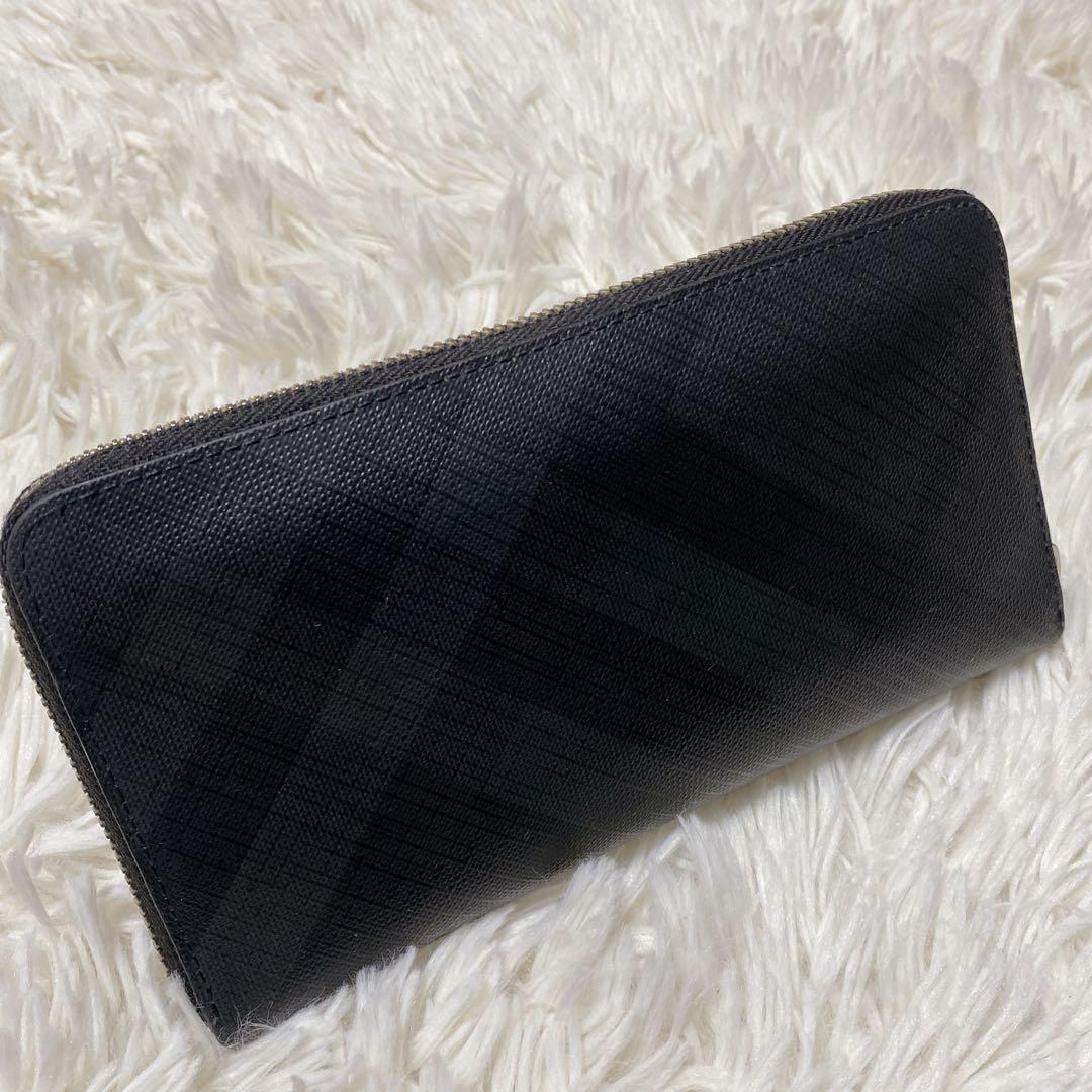 i s m 　BURBERRYバーバリー 長財布 ラウンドファスナー