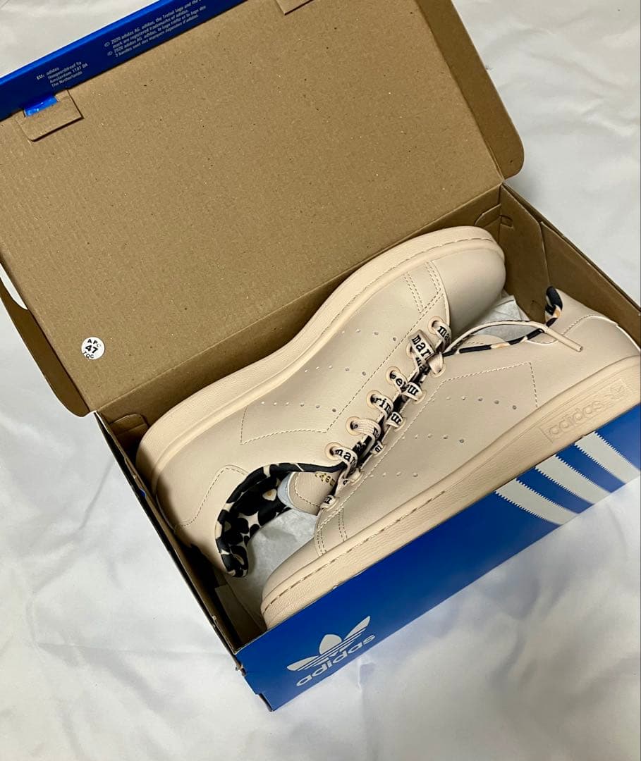 再々お値下げ！新品　マリメッコ　スタンスミス GX8847　adidas