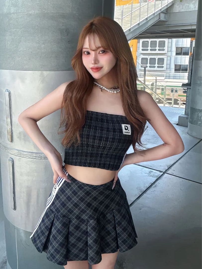 新品タグ付き ダーリッチ リメイクライクチェックベアトップ グリーン