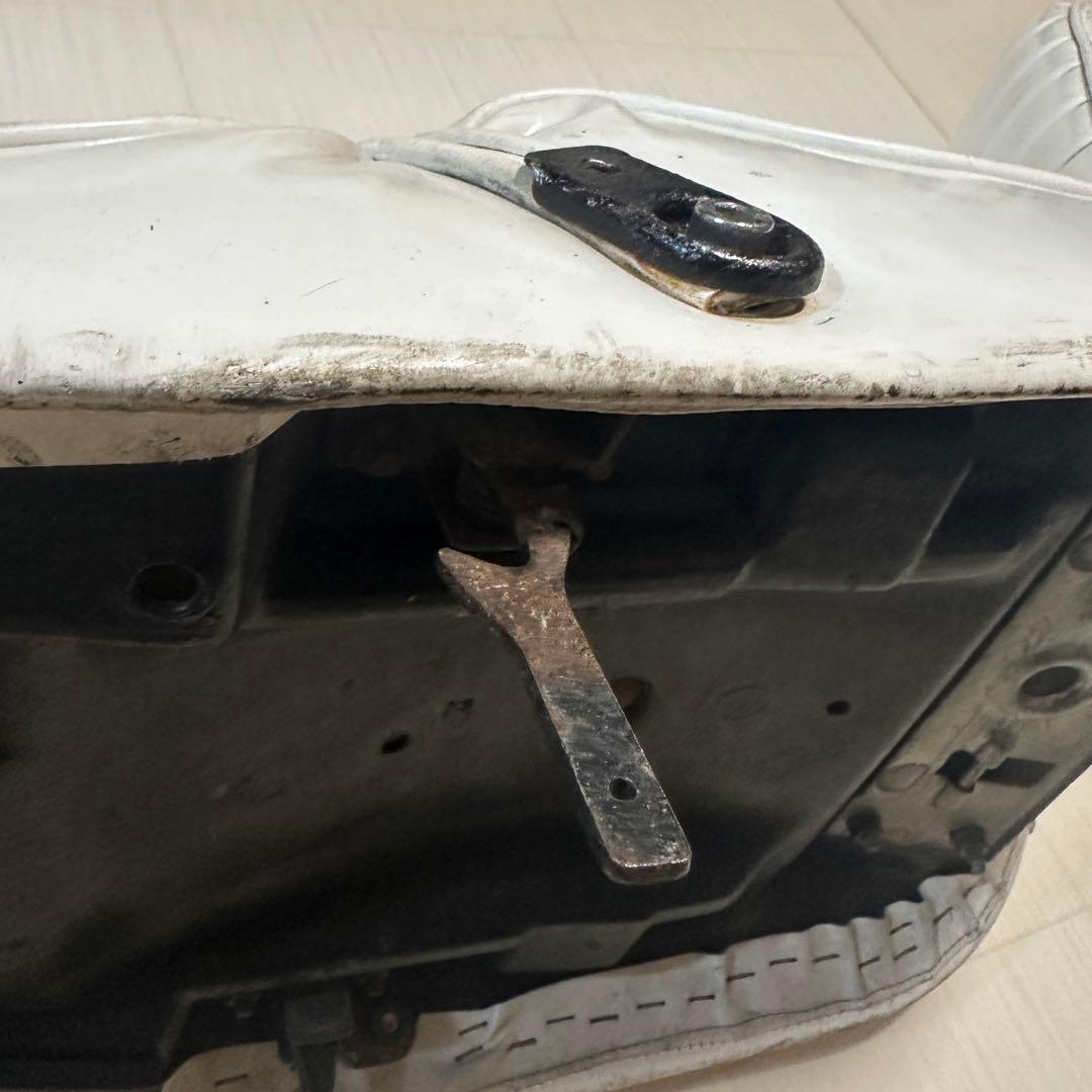 GSX250E ゴキ 3段シート タックロールシート　白　エナメル　45cm