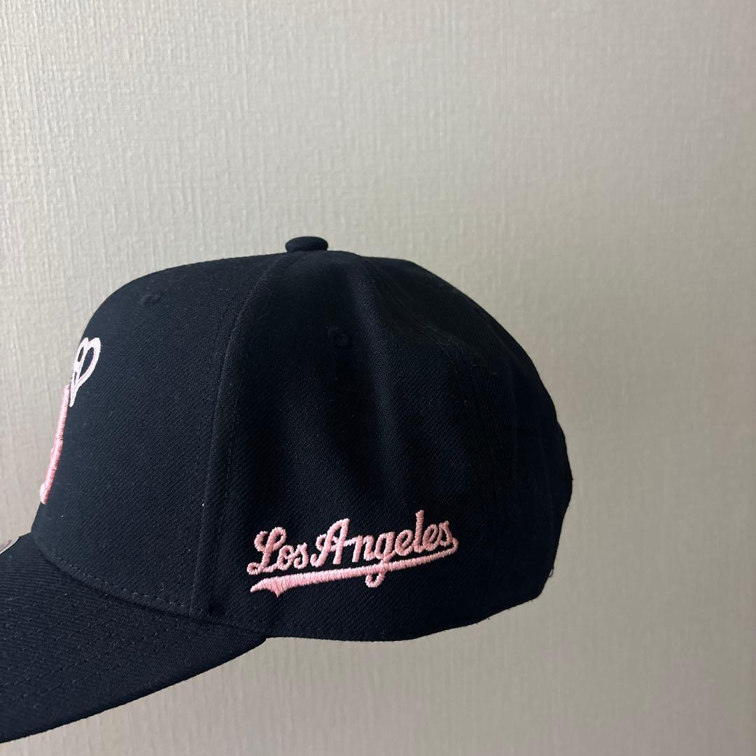 MLB×BLACKPINK LISA着用