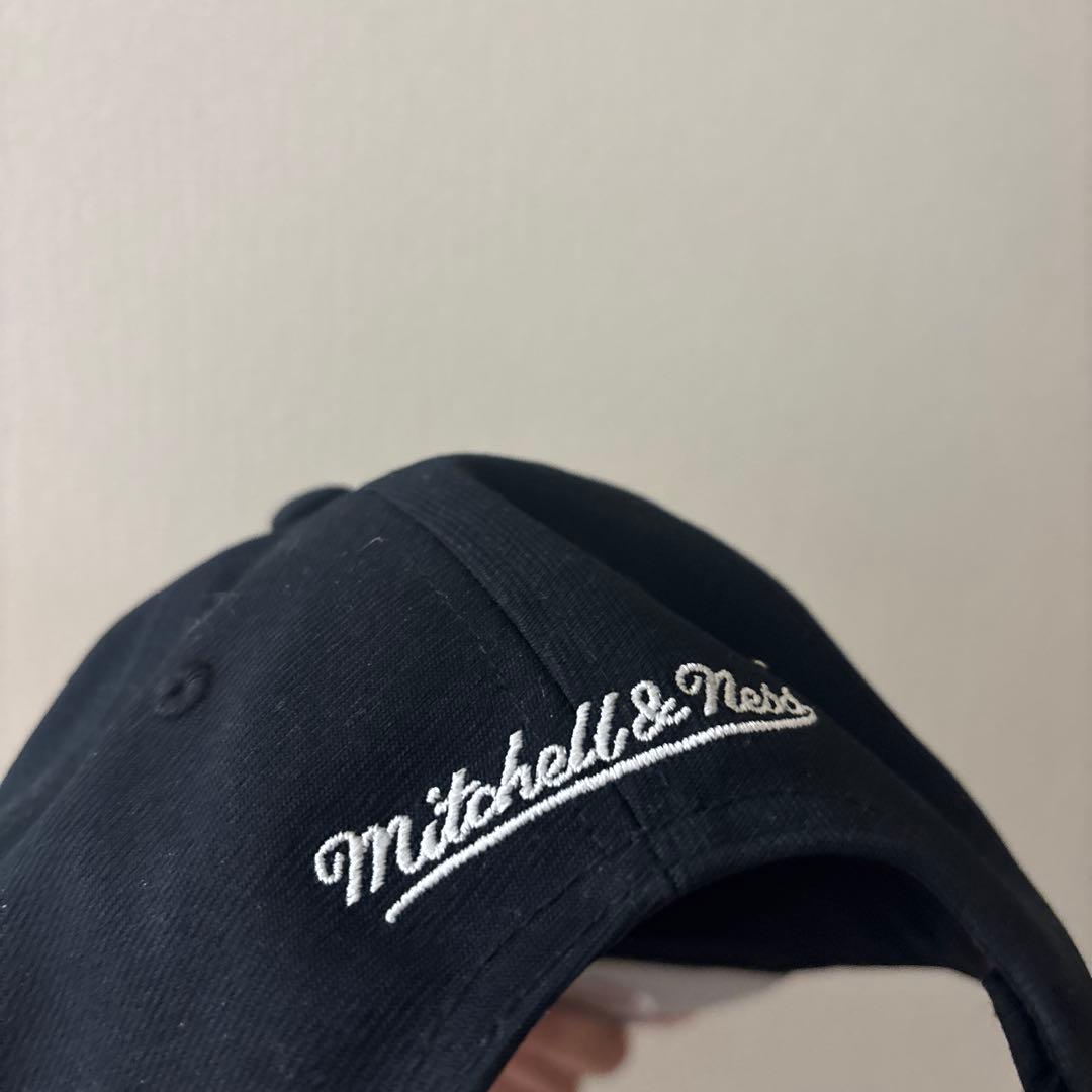 MLB×BLACKPINK LISA着用