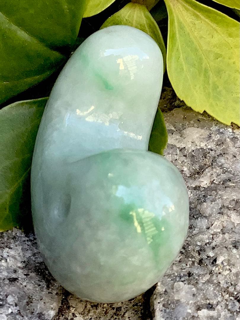 ✳摩訶不思議な幸運の勾玉　特大サイズ‼️ 御守りの糸魚川翡翠　最後の1個　鑑別書付