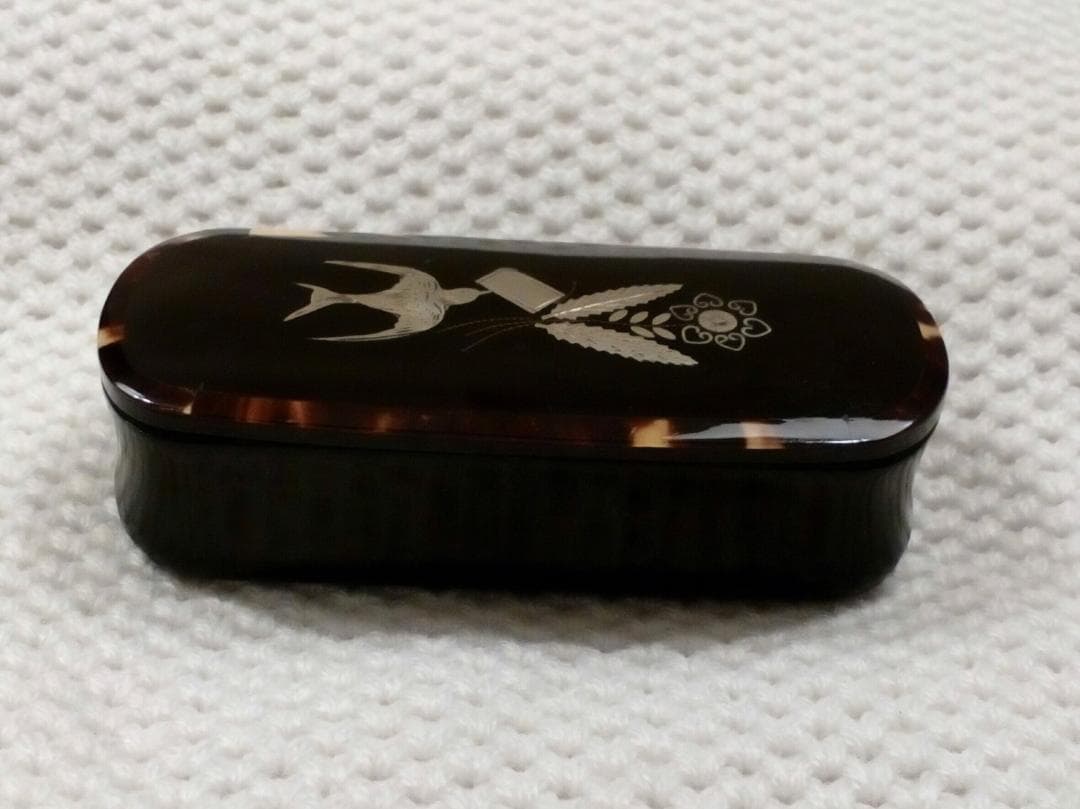 鼈甲アンティーク小物入れ鳩手紙