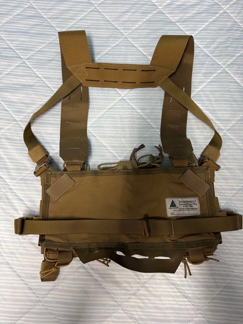 DIRECT ACTION THUNDERBOLT コンパクトチェストリグ