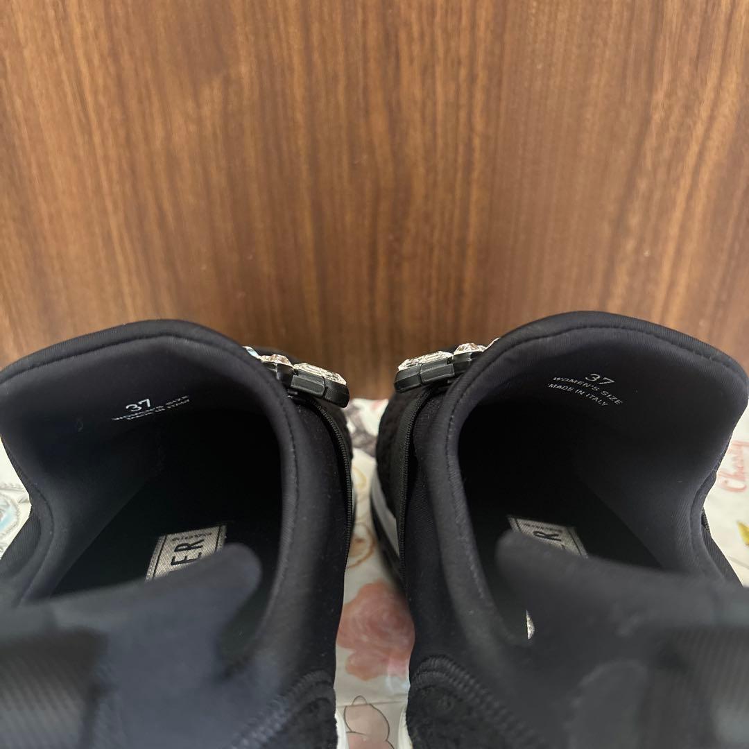 正規品♡ロジェヴィヴィエ　スニーカー　ビジュー付きブラックスニーカー　37