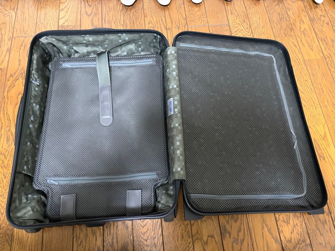 リモワ サルサ 35L 2輪 スーツケース ブラック