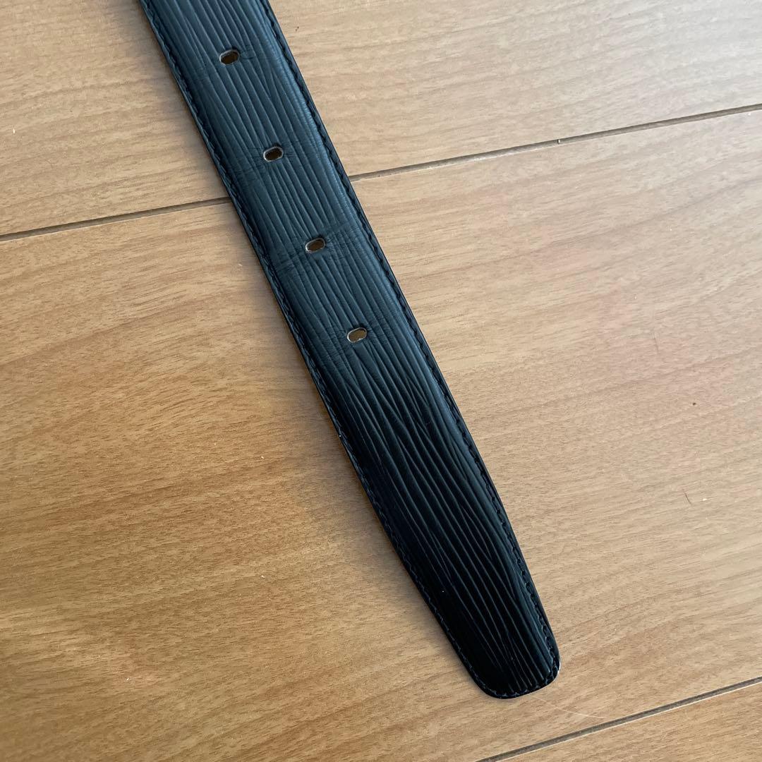 LOUIS VUITTON ブラックレザー ベルト　エピ