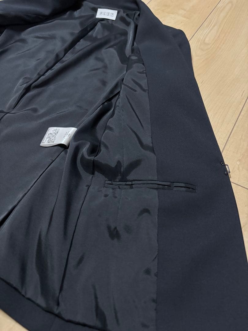 J プラステ　2WAYストレッチカラーレスジャケット・テーパードパンツ