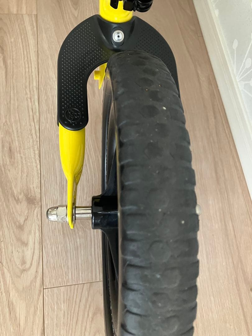 STRIDER ストライダー　バランスバイク 12インチ イエロー