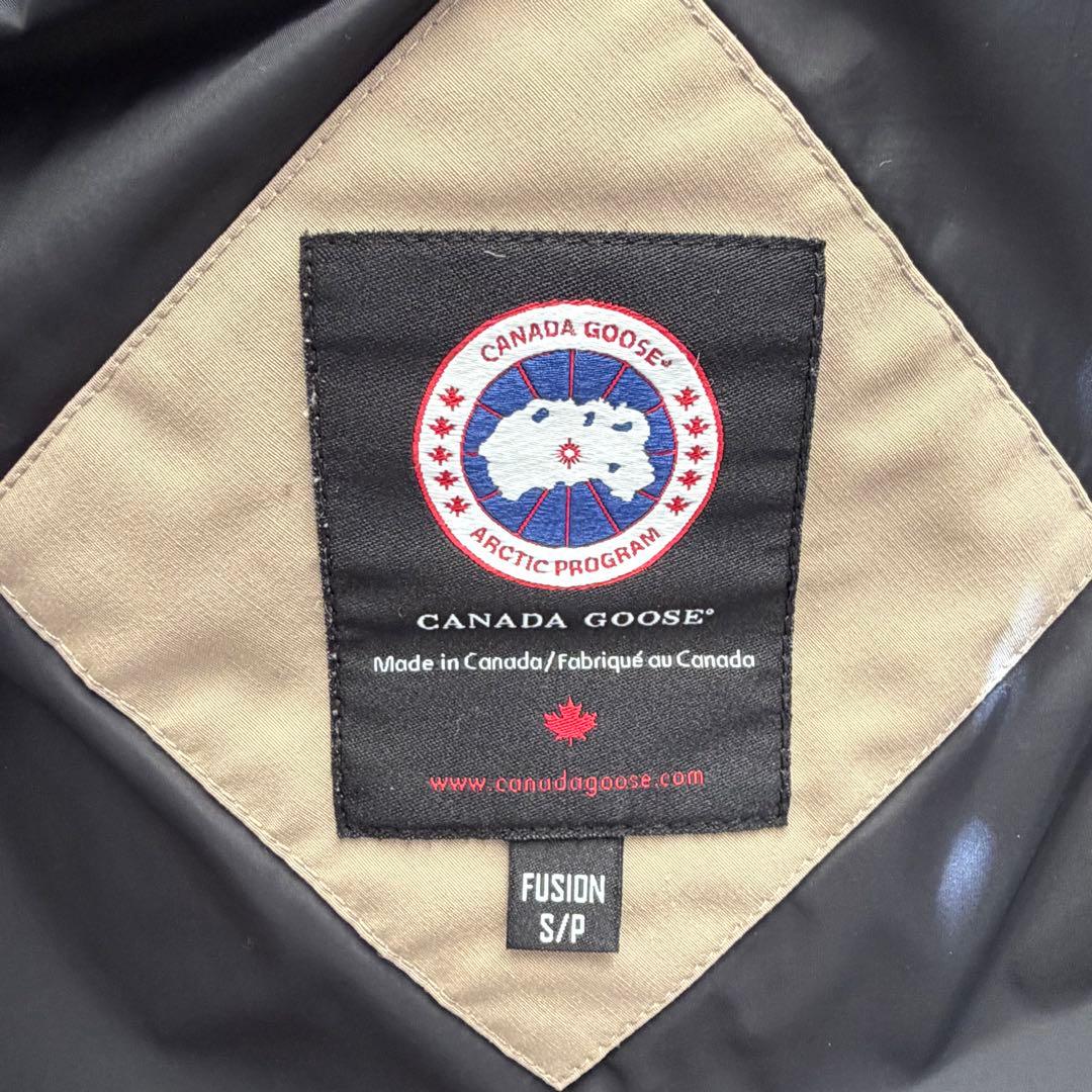   ベージュダウンジャケット