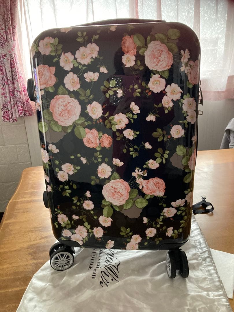 さつぽん プロフお読みください ピンクハウス ♡ スーツケース