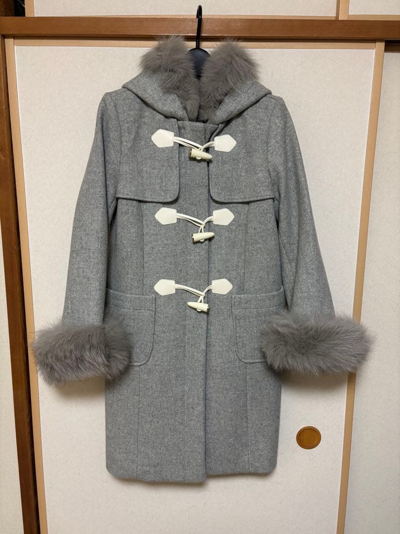 ノエラ　noela＊ライトグレー＊ダッフルコート＊ウールコート＊ファー付き（M）