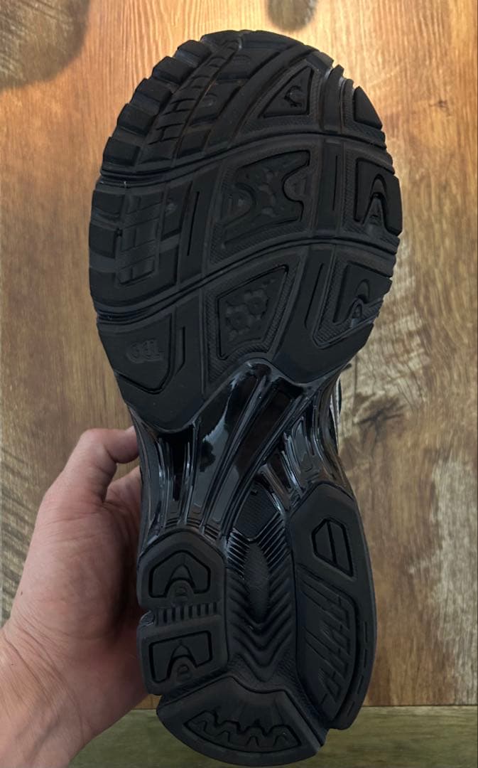 ASICS GEL-KAYANO 14 ブラック