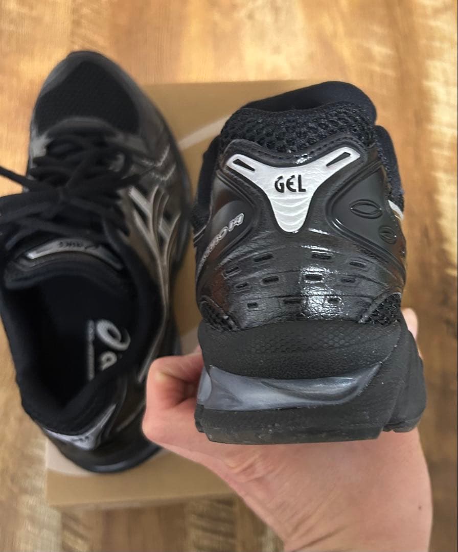 ASICS GEL-KAYANO 14 ブラック