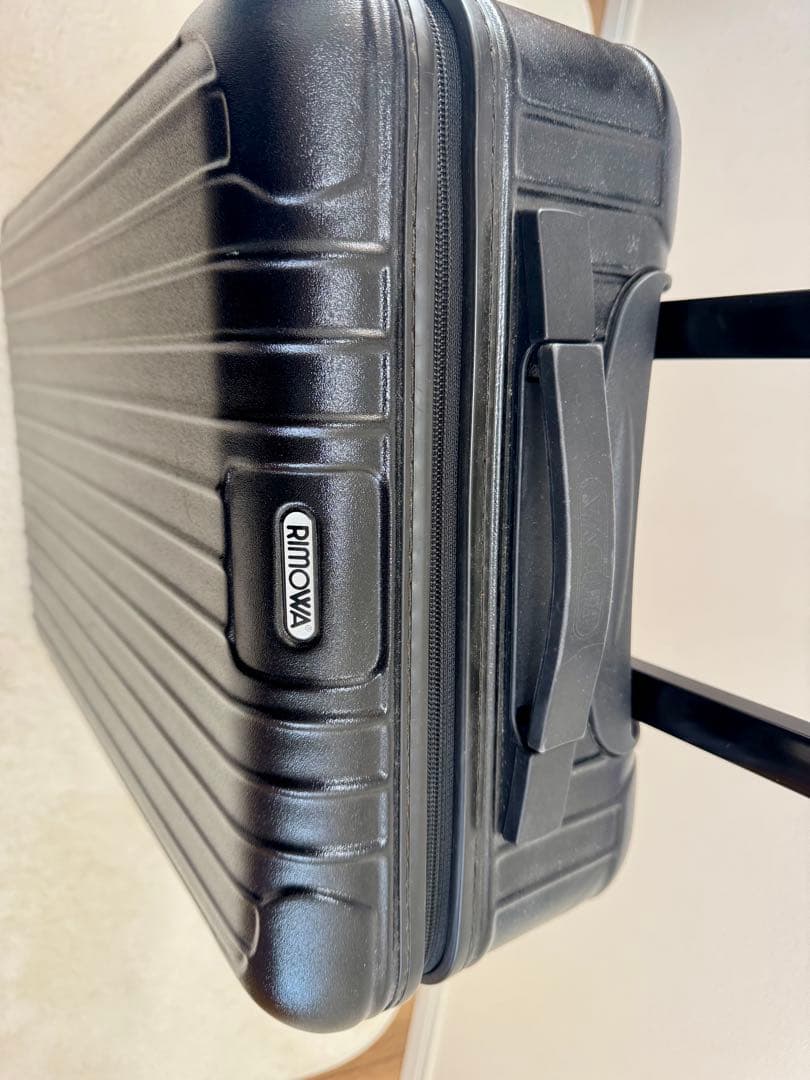RIMOWA SALSA 32リットル ブラックキャリーケース