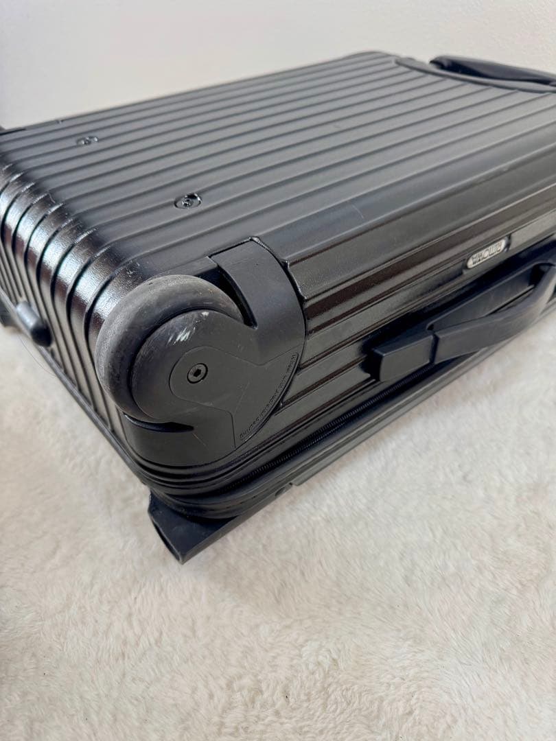 RIMOWA SALSA 32リットル ブラックキャリーケース