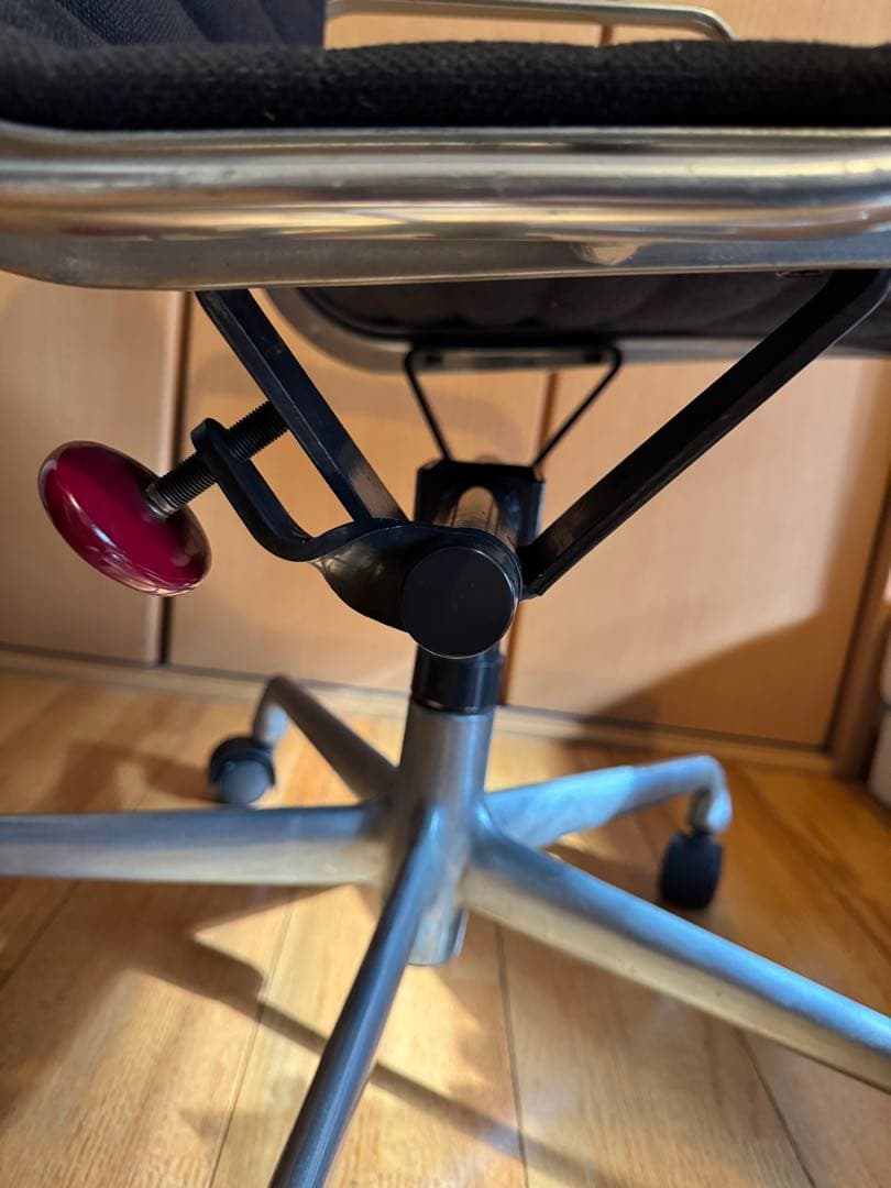 【正規】【ヴィンテージ】ハーマンミラー　イームズ　アルミナムチェア