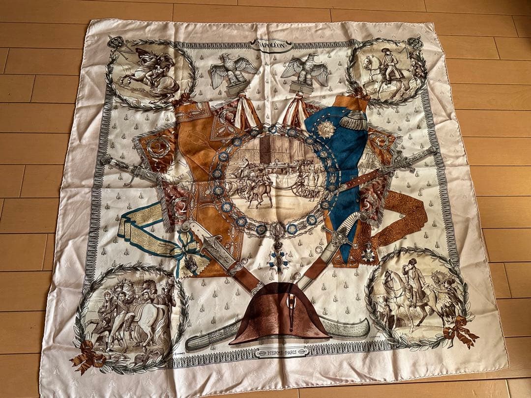 エルメス 「ナポレオン」 スカーフ カレ 90