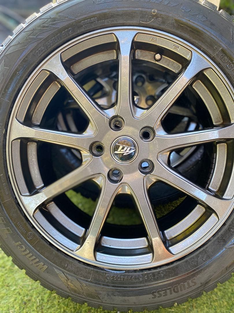 ART スタッドレスタイヤ 225/55R17ダークシルバー