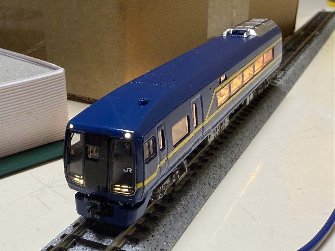 KATO 10-408〝253系1000番台　日光・きぬがわ号〟現行塗装＆新塗装