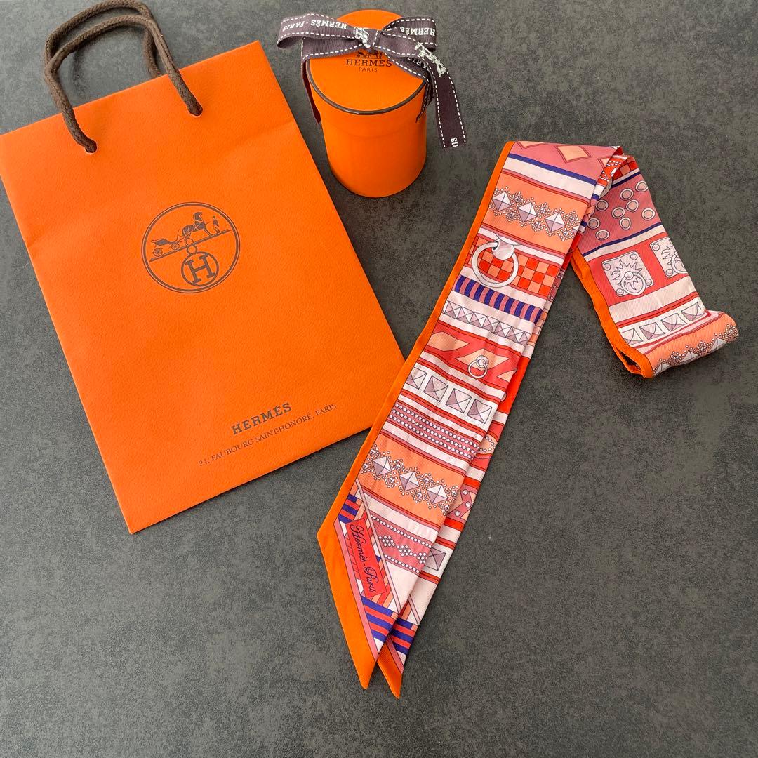 y*i様 エルメスHERMÈS 銀座正規店購入　カデナ柄スカーフ ロゴあり　ツイ