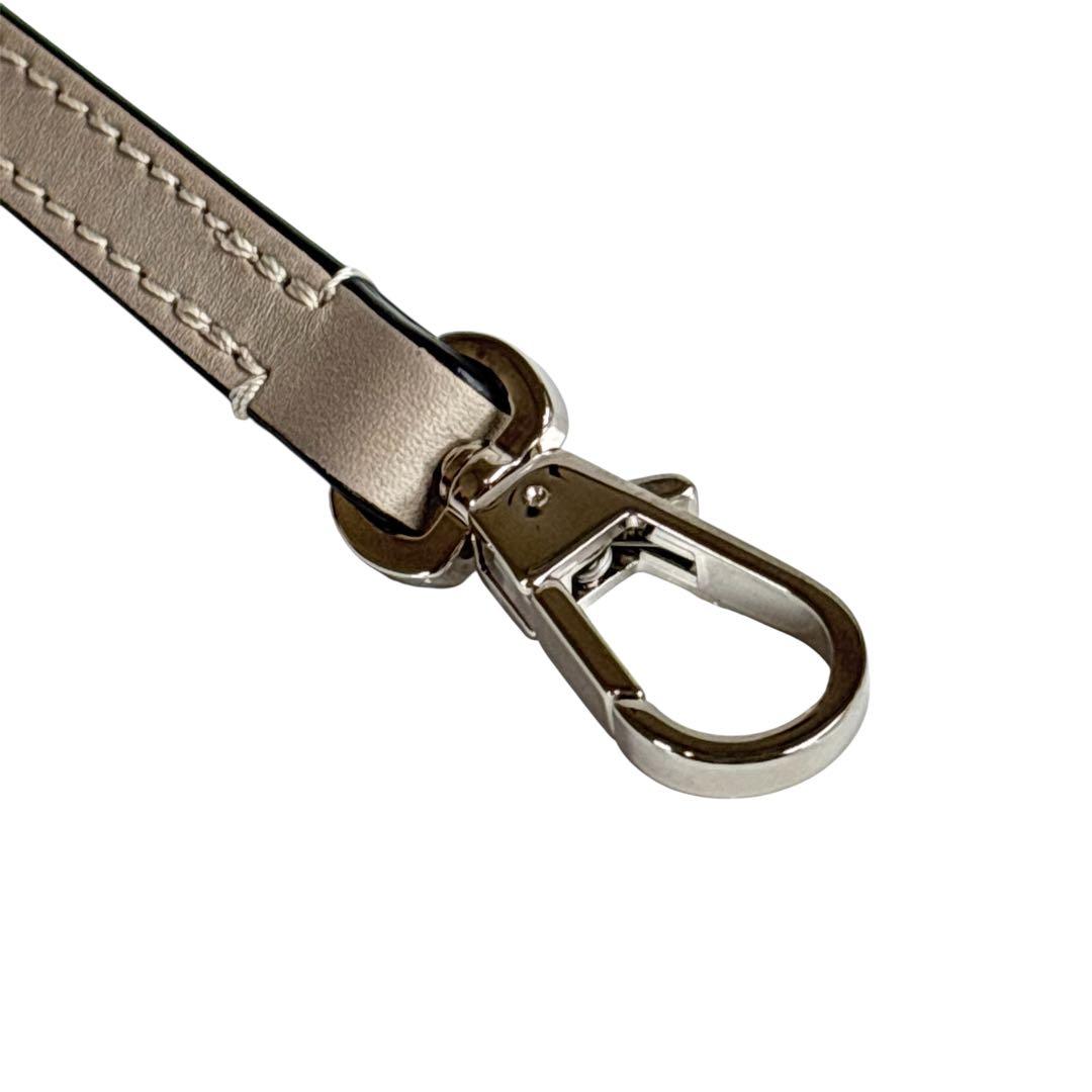 未使用級 エルベシャプリエ レザーストラップ チャーム