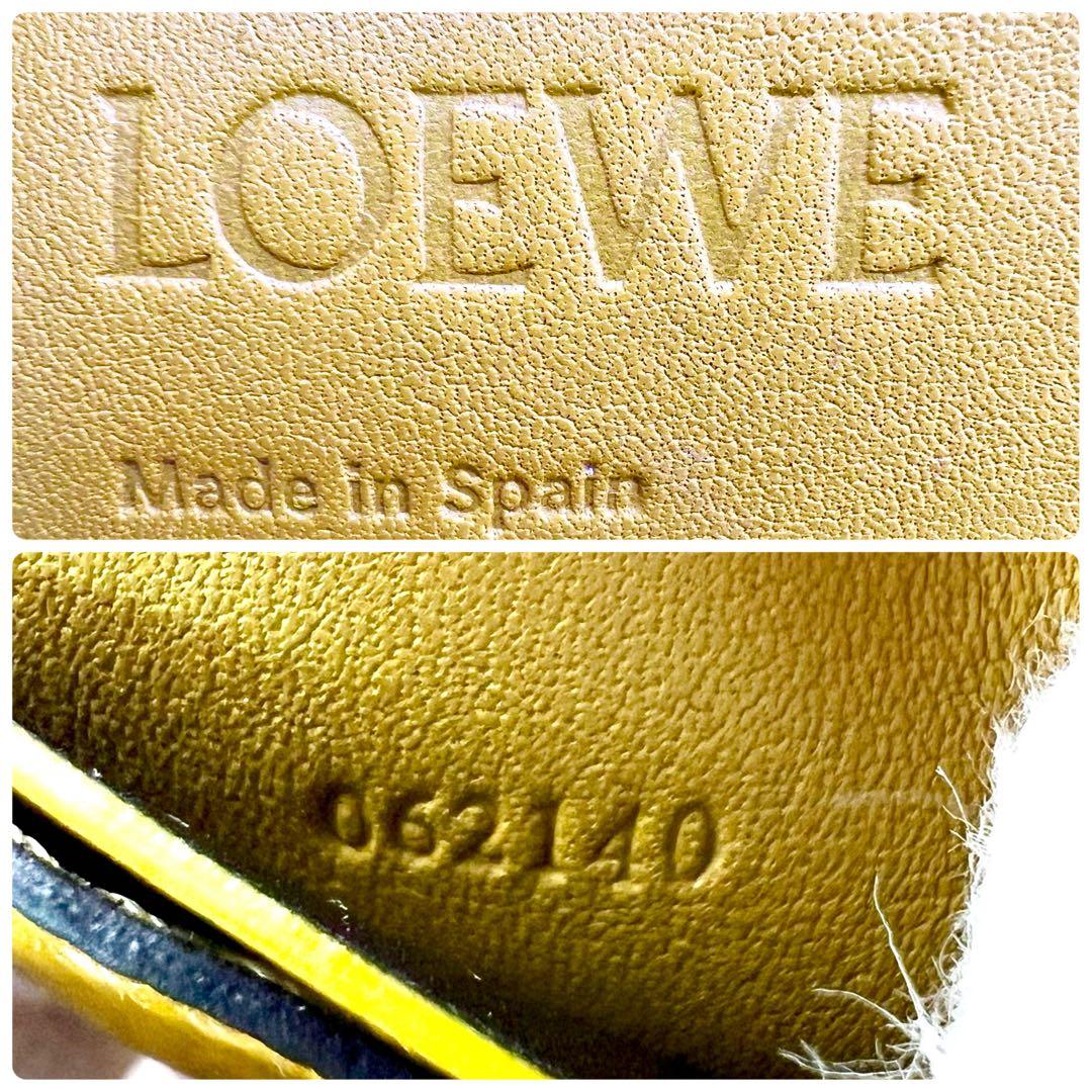 未使用級✨ロエベ 二つ折り財布 アナグラム コンパクト フラップウォレット