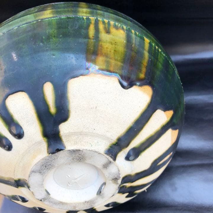 究極の美◼️蔵からかなり美しいエメラルドグリーンの見事な大きな壺、壷が出てきました