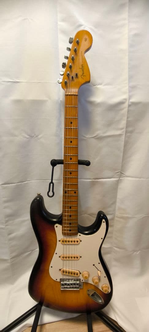 1978年YAMAHAストラトキャスターサンバースト【ネックロゴはFender】