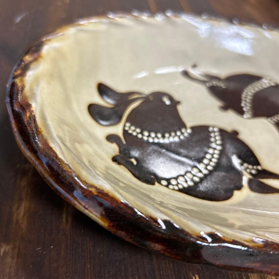 作家　陶芸作家　スリップウエア　うさぎ　オーバル　カレーパスタ　深皿　①