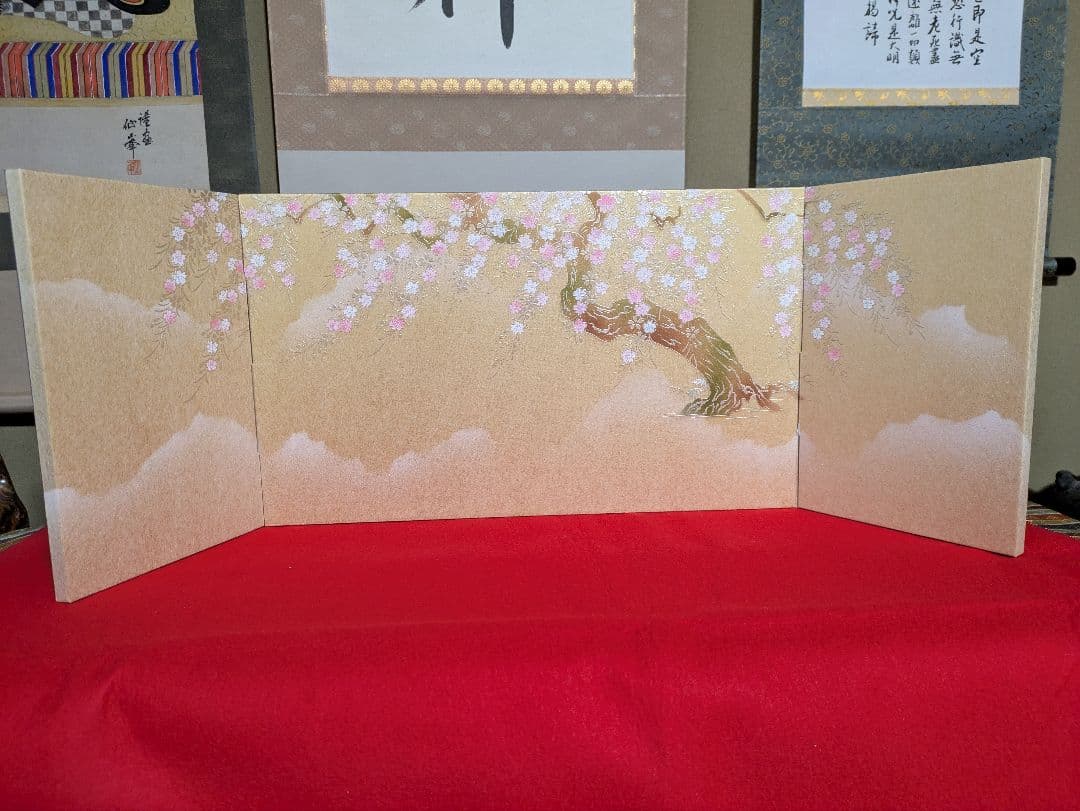 雛人形 桜の金彩・極上屏風