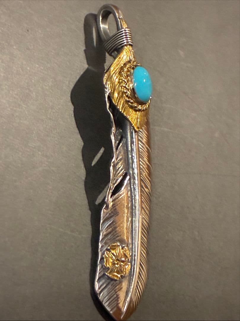 ゴローズ　オーダー品 ローズ付き 上金金縄ターコイズ特大フェザー右向き