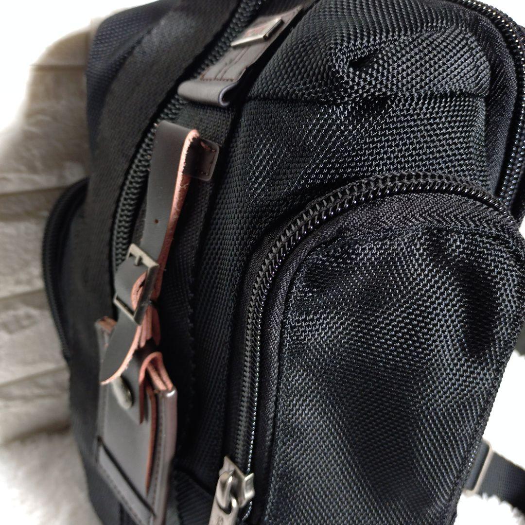 TUMI トゥミ モントレースリング ボディーバッグ ブラック