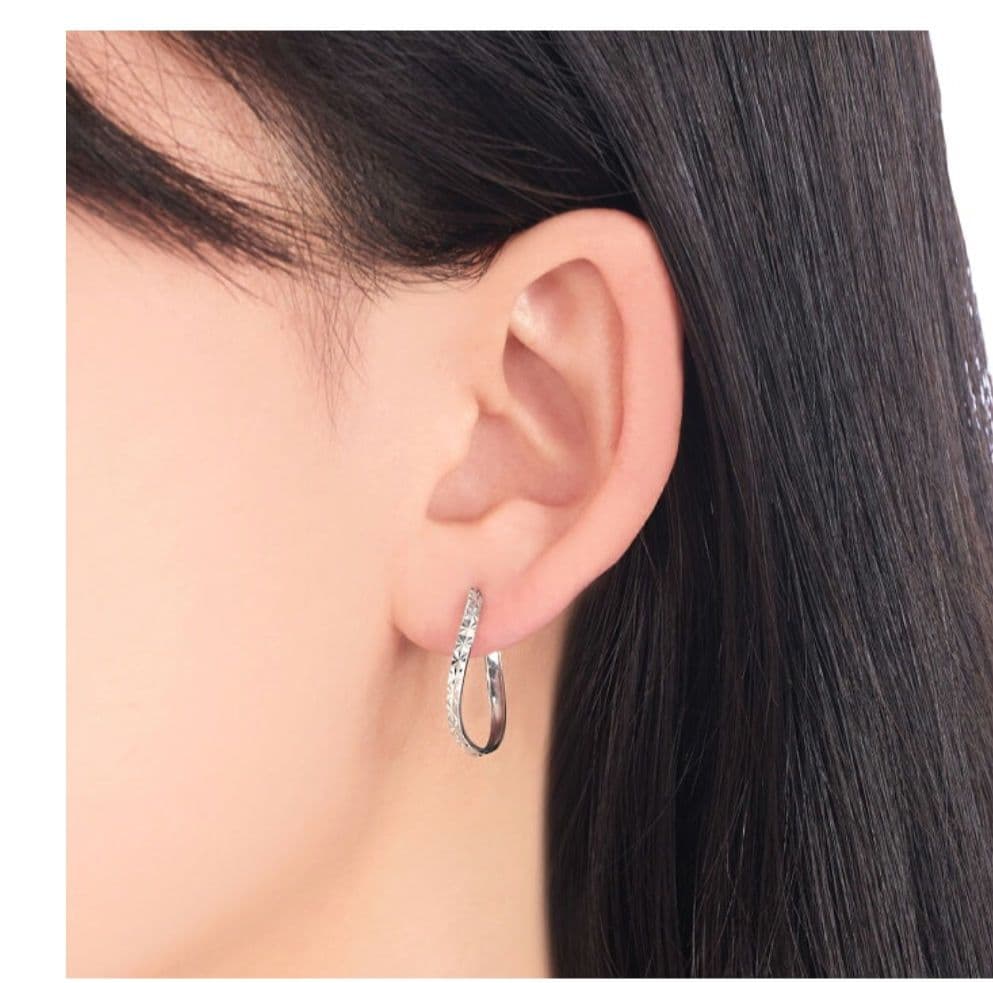 ジュエリーツツミ　K10ホワイトゴールドフープピアス　tsutsumi