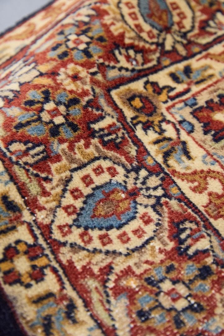 ヴィンテージラグ　ペルシャ絨毯　メダリオン（184×122cm）赤　青　ベージュ