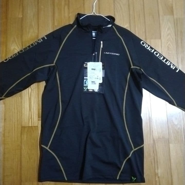 シマノ　ハーフジップリミテッドプロシャツ