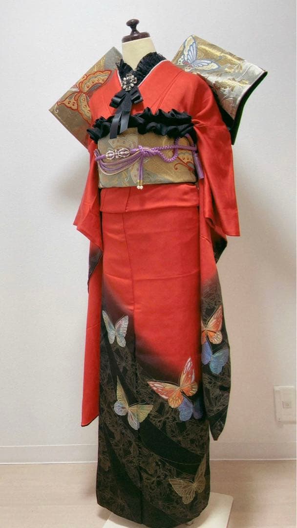 美品　蝶 金銀彩 染分け 赤 正絹 秀品 振袖7点セット　振袖セット　成人式