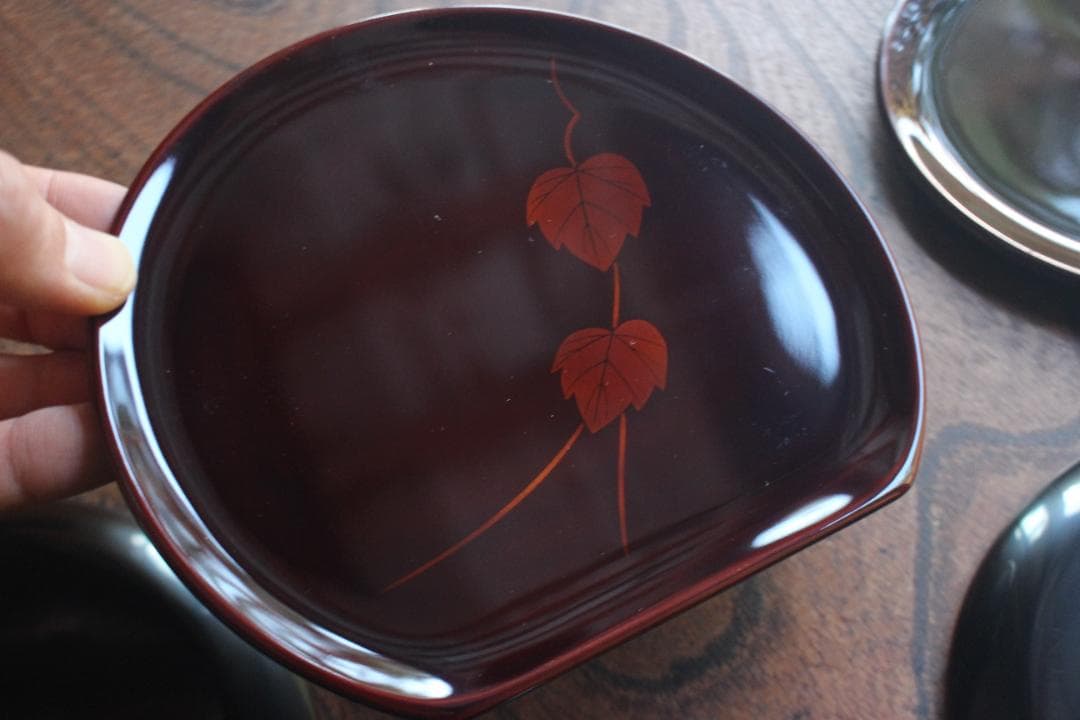 デッドストック！極上白檀蔦蒔絵の映える半月形銘々皿5点（検輪島塗お皿小皿菓子皿