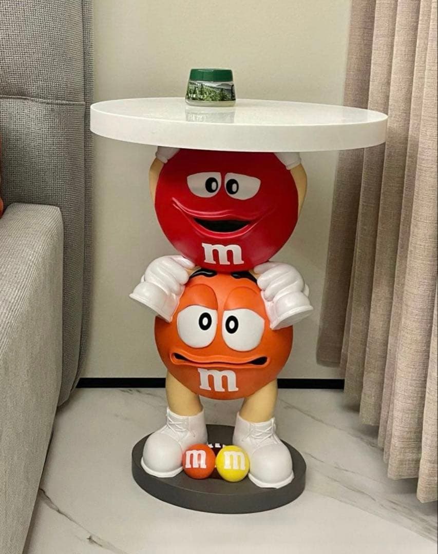 新品 m&m's レッドオレンジ サイドテーブル 置物　フィギュア