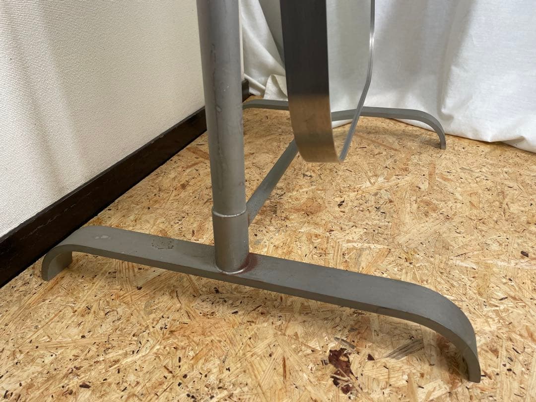 インダストリアル スタンドミラー ポストモダン 全身鏡 姿見 什器 アイアン 2