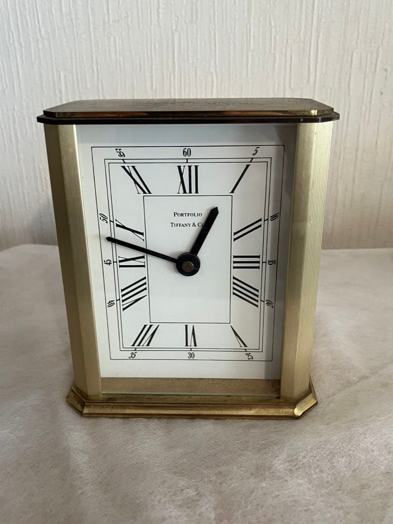 稼働★Tiffany & Co.製の八角形置時計、ローマ数字の文字盤 電池新品