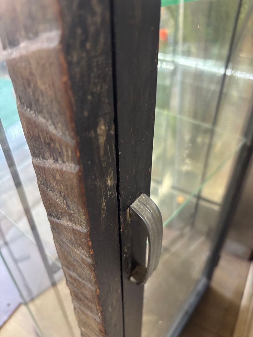 アンティーク調 半円形ガラスディスプレイケース